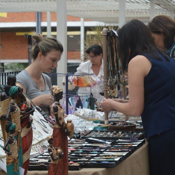 Feira muda a rotina do Alberto Torres