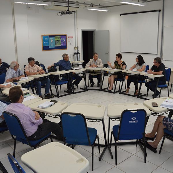 Região determina cinco medidas para vencer a crise
