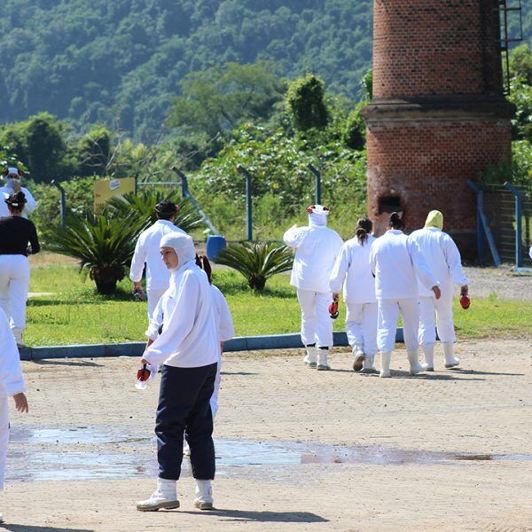 Vazamento de amônia leva quatro pessoas ao hospital