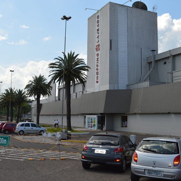 Shopping segue sem comprador após novo leilão