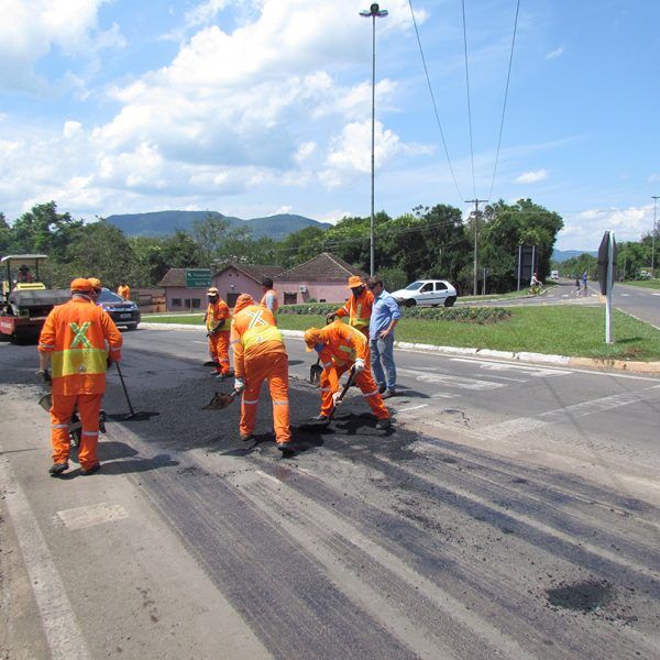 EGR reforma via e prefeito posterga abertura de desvio