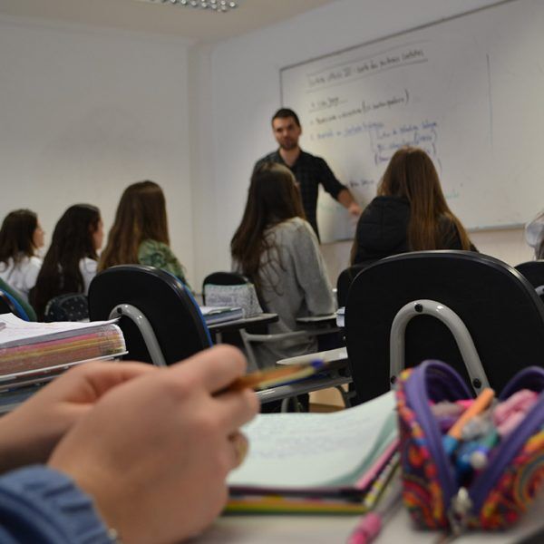 Estado quer municipalizar a Educação Fundamental