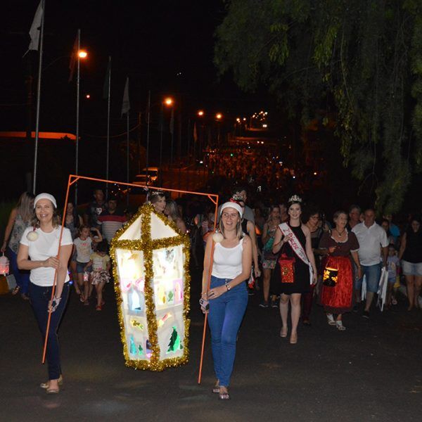 Lanternas reacendem tradição