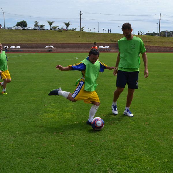 Craques Solidários ocorre hoje