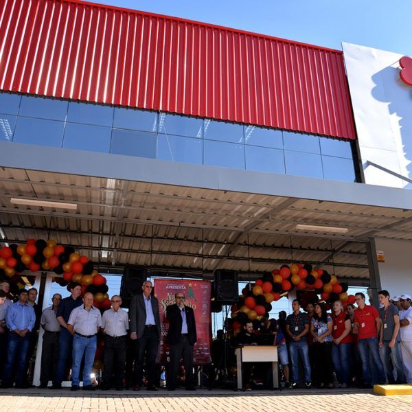 Languiru inaugura loja no bairro Canabarro