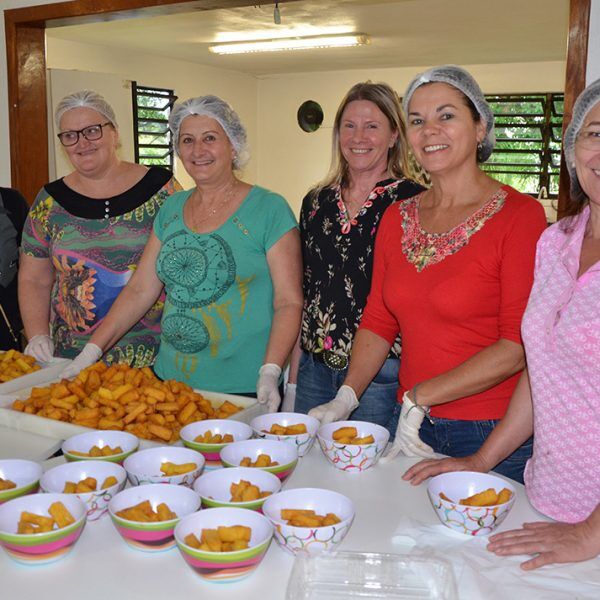 Evento comunitário atrai centenas ao Loteamento dos Médicos