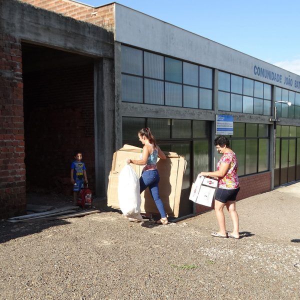 Comunidade planeja construção de igreja