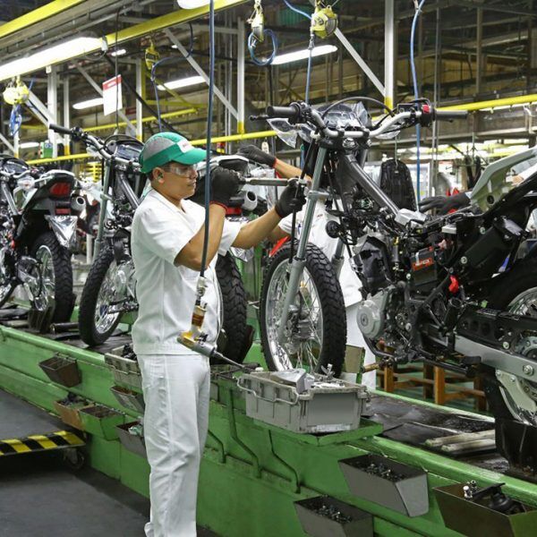 Produção de motos fica estável em janeiro