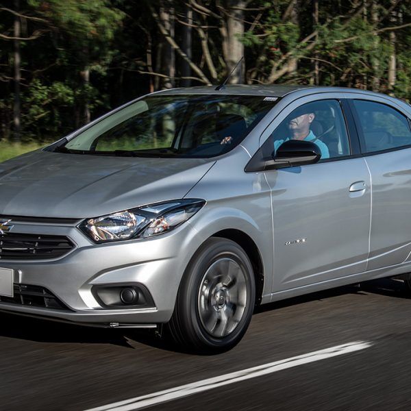 Chevrolet oferece nova versão do Onix