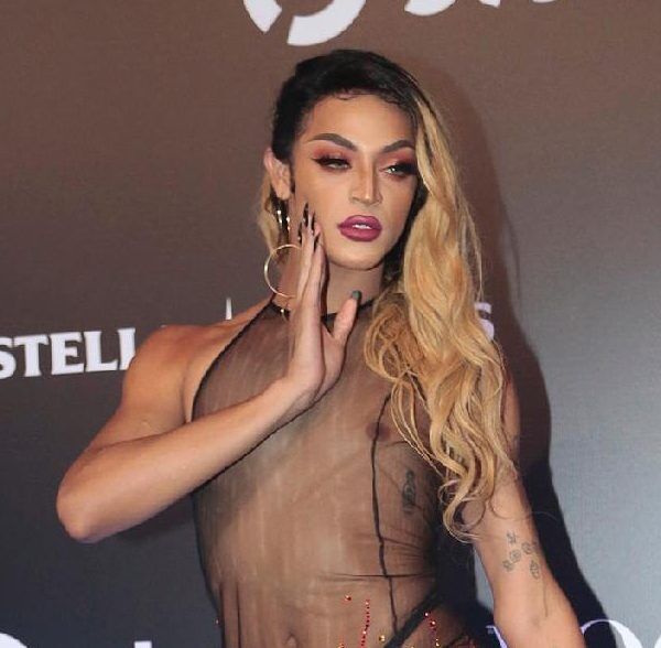 Nos pés de Pabllo Vittar