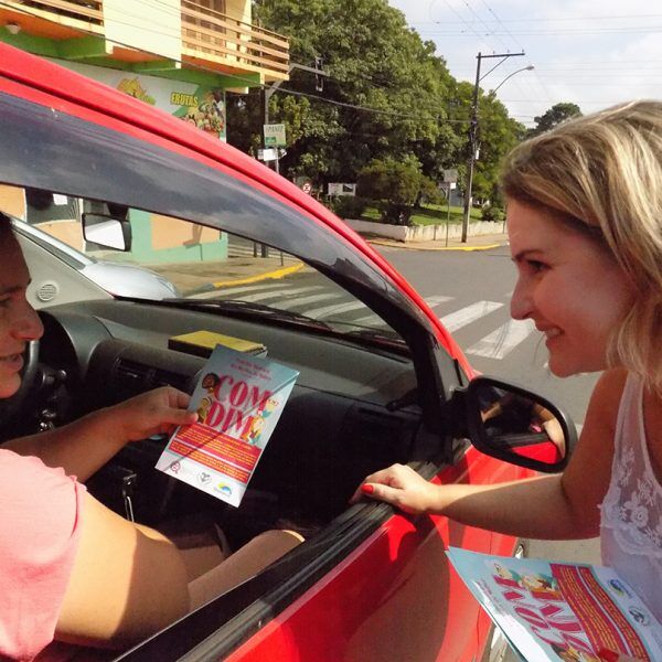 Mulheres conscientizam sobre direitos e violações