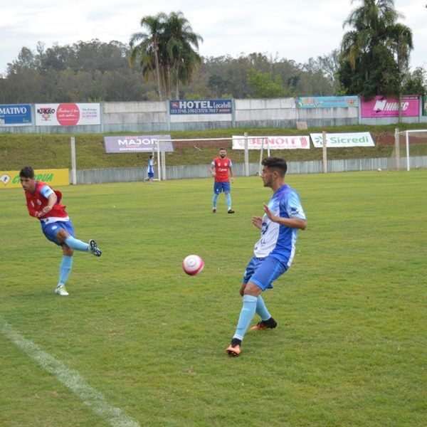 Em busca da primeira vitória