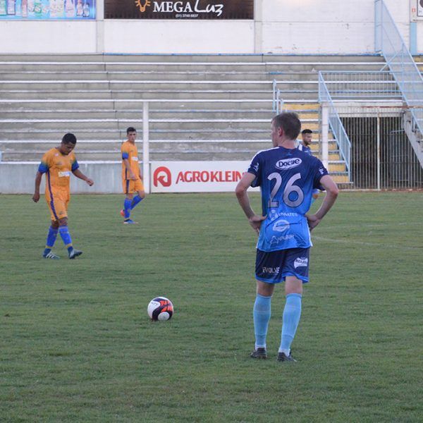 Alviazul conquista a primeira vitória