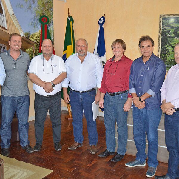 Ferreira é reconduzido à presidência do Cipae G8