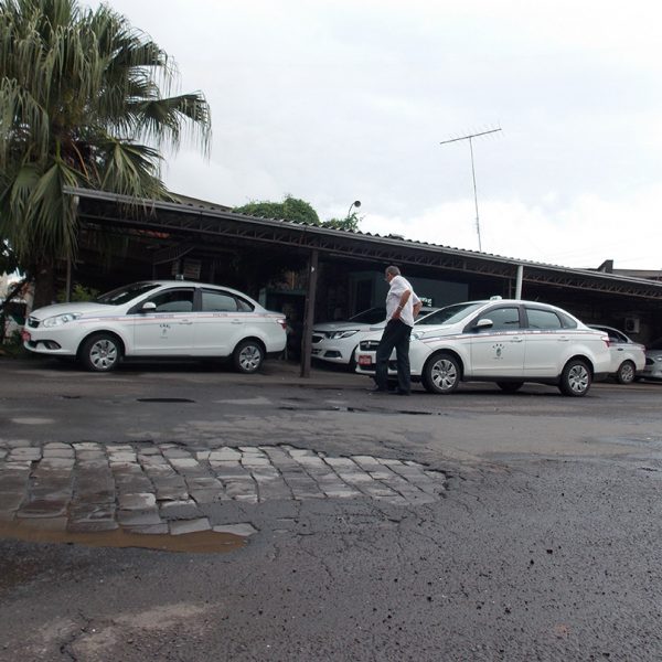 Taxistas contra clandestinidade