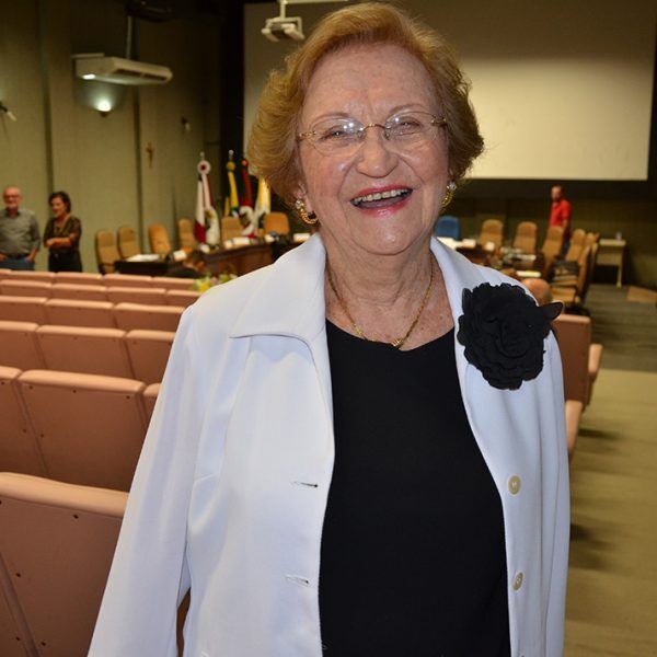 Líria Jacques é homenageada