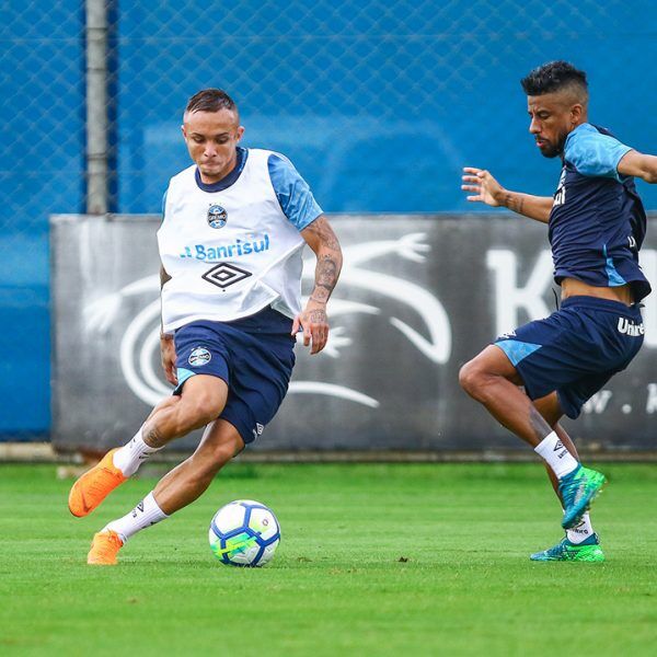 Titulares contra o Santos na Arena