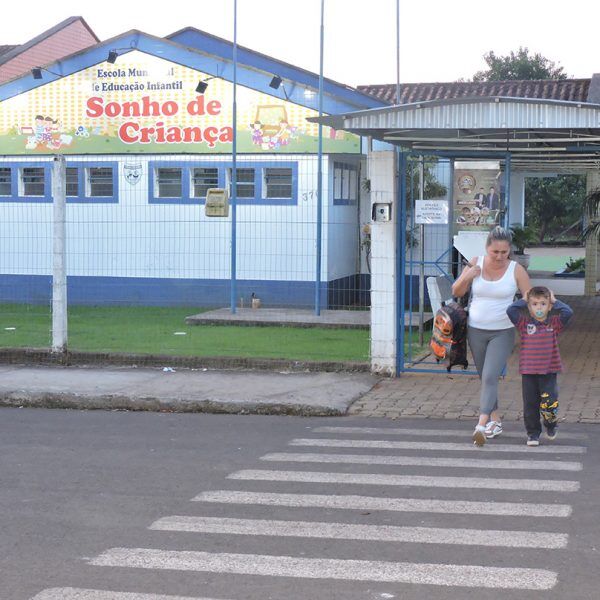 Audiência debate rumos da educação