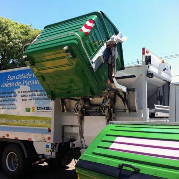Greve compromete serviços públicos