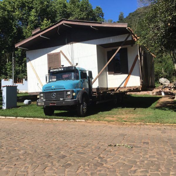 Casa muda de lugar por “tele-entrega”