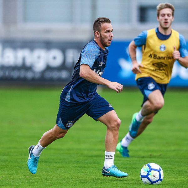 Arthur e Ramiro de volta contra o Bahia