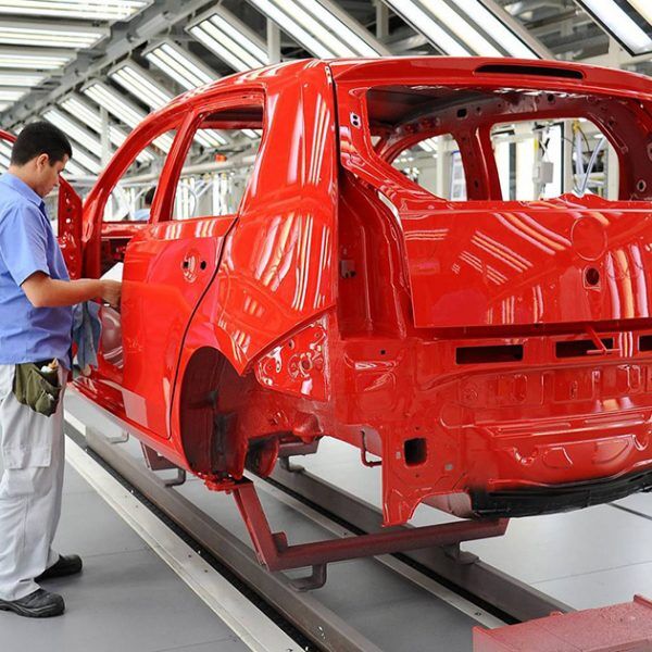 Produção de veículos reduz 15% em maio