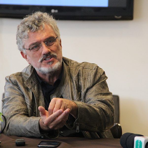 “É hora de colocar o professor no topo da pirâmide de prioridades”