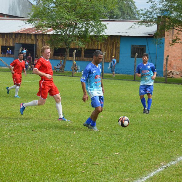 Doze equipes disputam o título veterano