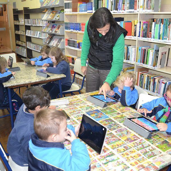 Entre os livros e os tablets