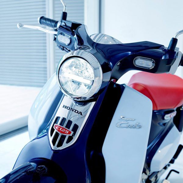 Honda lança nova scooter no estilo retrô