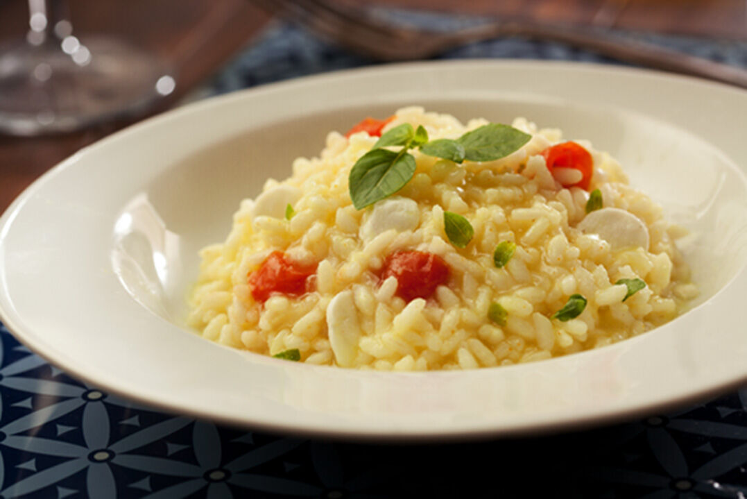 Risoto com tomate e manjericão - Grupo A Hora