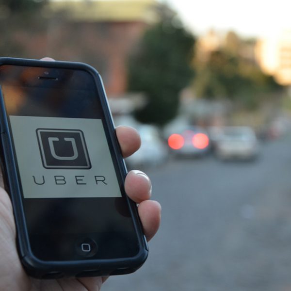 Lajeado finaliza projeto de lei para regulamentar o Uber