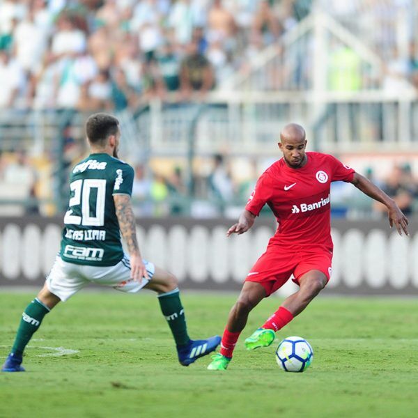 Com reforços, time enfrenta o Palmeiras