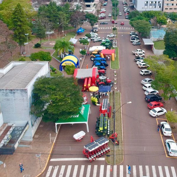 Banco do Brasil promove feira de máquinas agrícolas