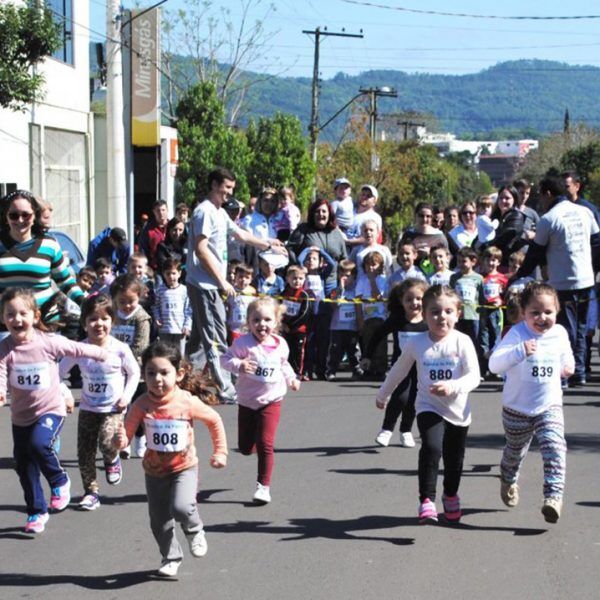 Corrida traz pessoas de todas as idades