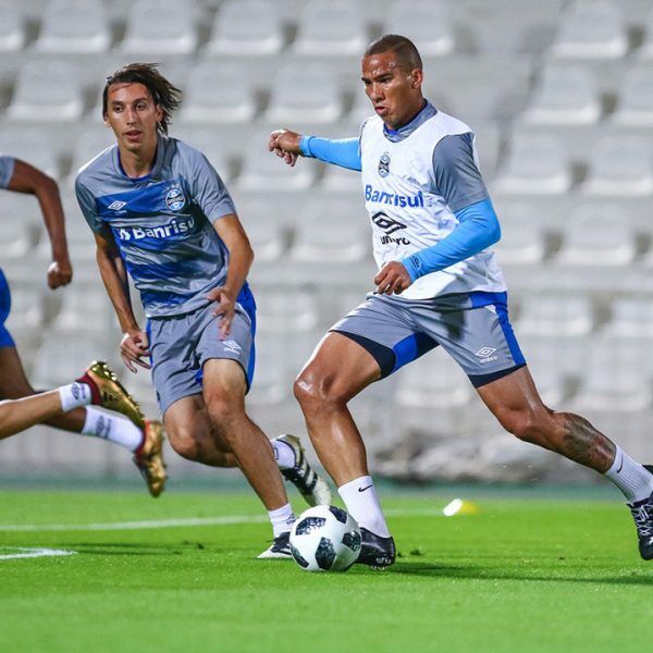 Jael está fora do primeiro jogo da Libertadores