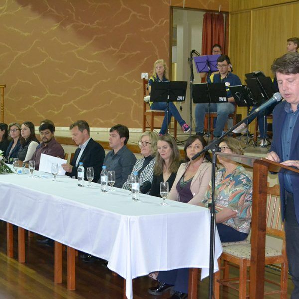 Governo oficializa compra de 950 vagas em creches
