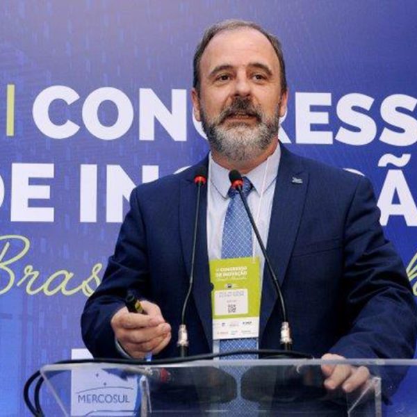 Diretor da Embrapii debate apoio à inovação industrial