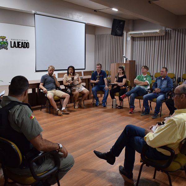 Presidentes de bairros cobram zelo com bens públicos
