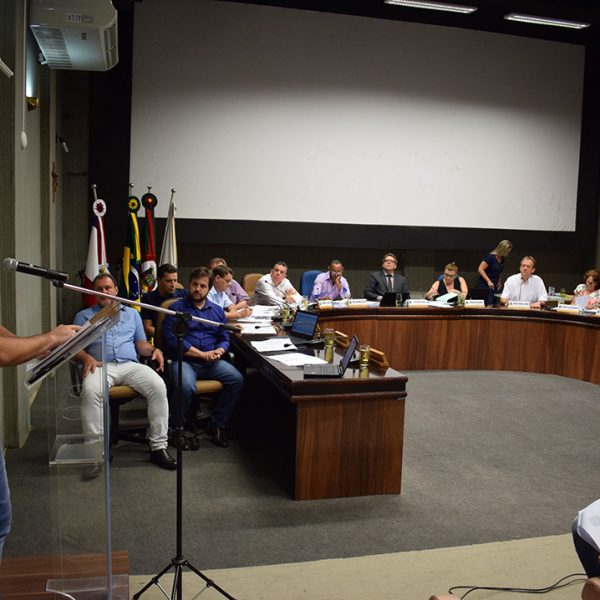 Agroindústrias criticam serviço de inspeção no parlamento
