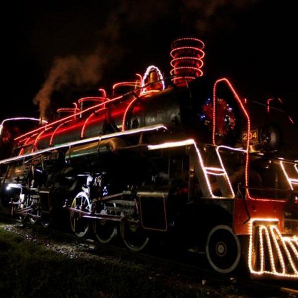 Trem turístico inicia testes na região