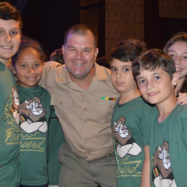 “O carinho das crianças não tem preço”