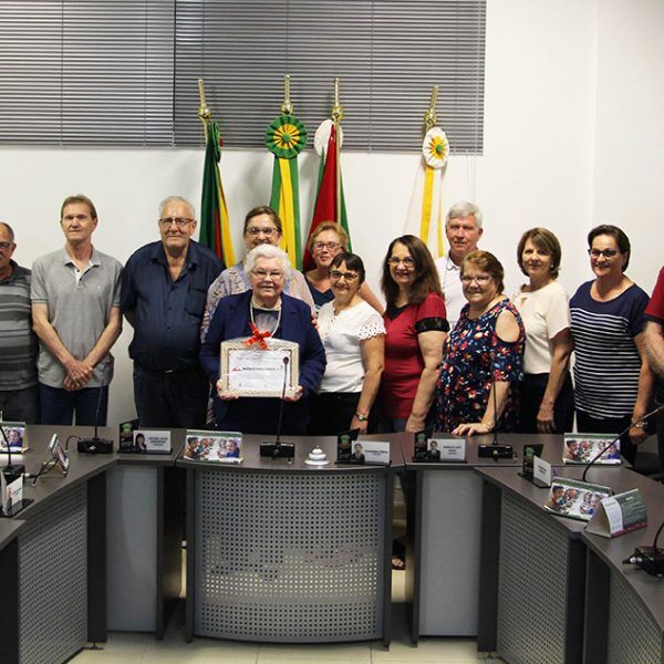 Município homenageia a professora Nelma Fritsch