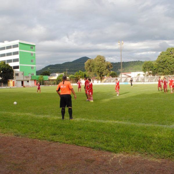 Administração promove Copa Verão