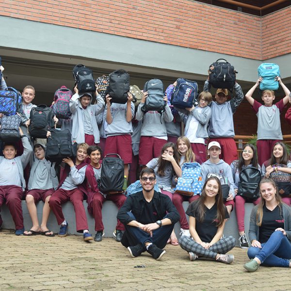 Escola lança projeto sustentável e solidário