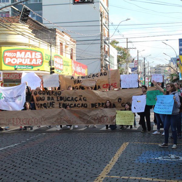 Sindicatos convocam protesto para sexta-feira