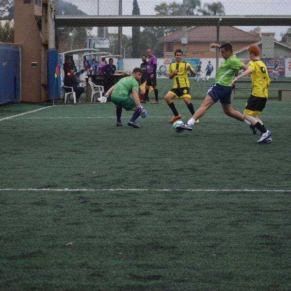 Feriado com muito futebol