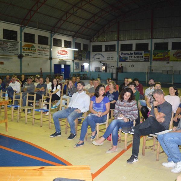 Moradores cobram área de lazer e melhor iluminação nos bairros