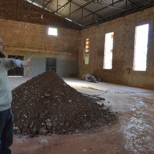 Reforma na igreja São Cristóvão mobiliza comunidade