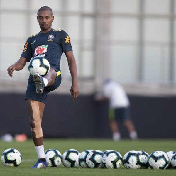Tite define titulares
